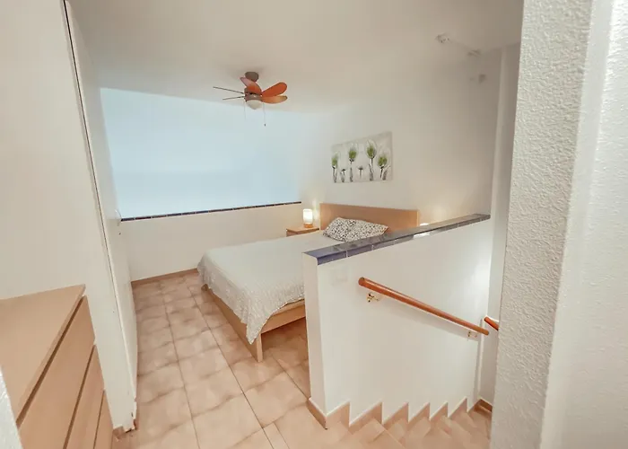 Apartment Castle Harbour, Heated Pool, Ac And Ocean View, Lc517