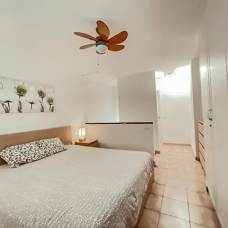 Castle Harbour, Heated Pool, Ac And Ocean View, Lc517 Los Cristianos (Tenerife)